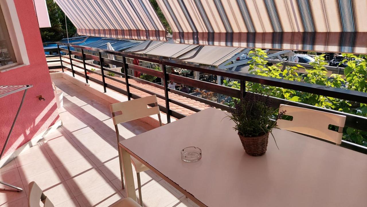 Dolphin 2 Apartment Артемида Екстериор снимка