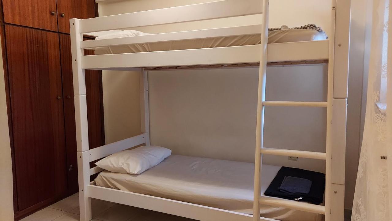 Dolphin 2 Apartment Артемида Екстериор снимка